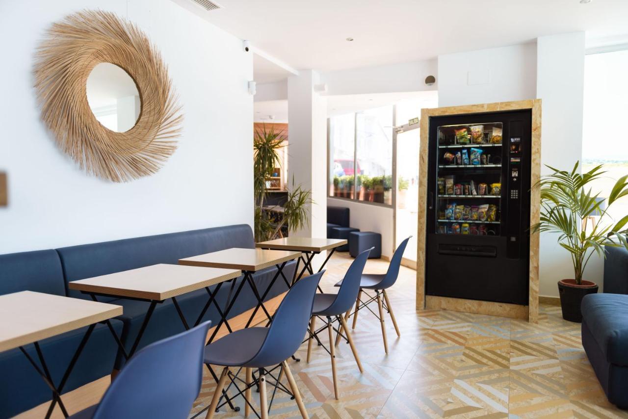 Take Surf Hostel Conil Conil De La Frontera Exterior photo